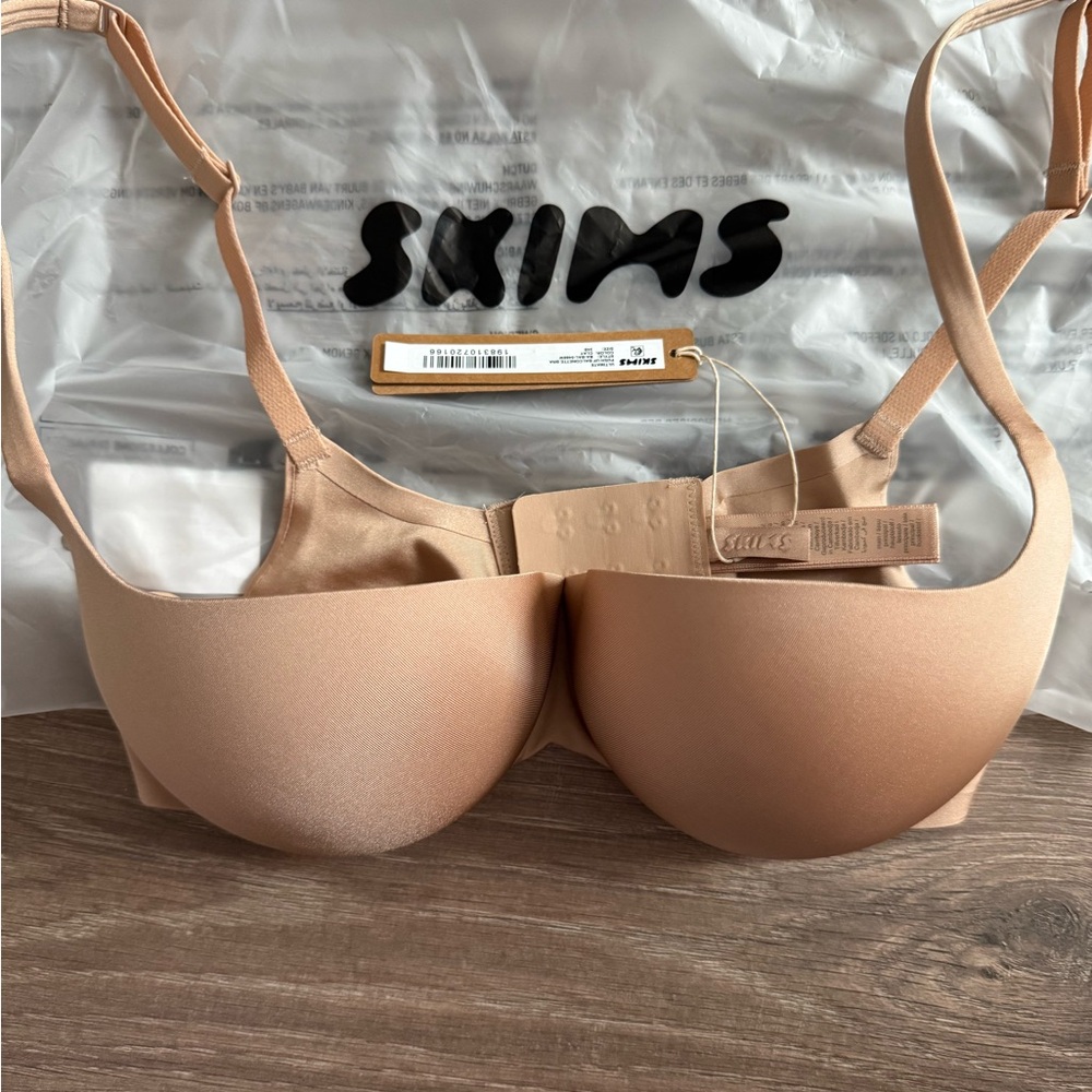 SKIMS Women's Nude Bra